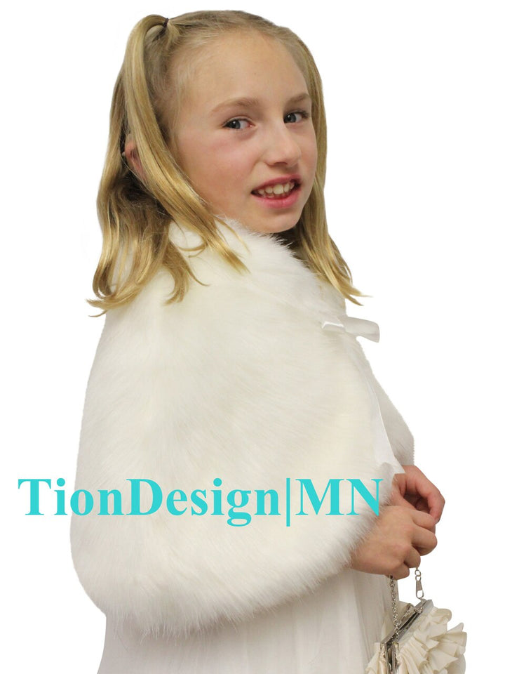 Ivory Faux Fur Cape for Flower Girl, fur shrug for girls | TionDesign | MN