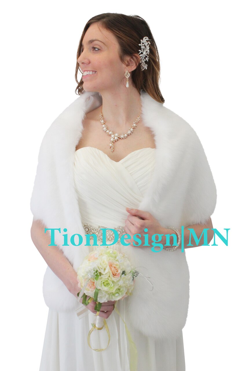White faux fur stole, bridal fur wrap, wedding fur shawl, faux fur shrug